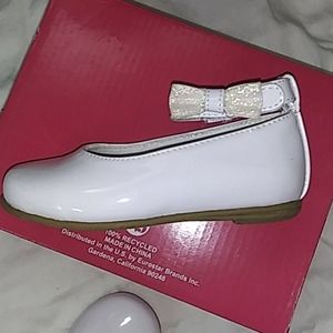 Baby girls white Dress shoes